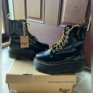 Dr. Martens Jadon Max Buttero